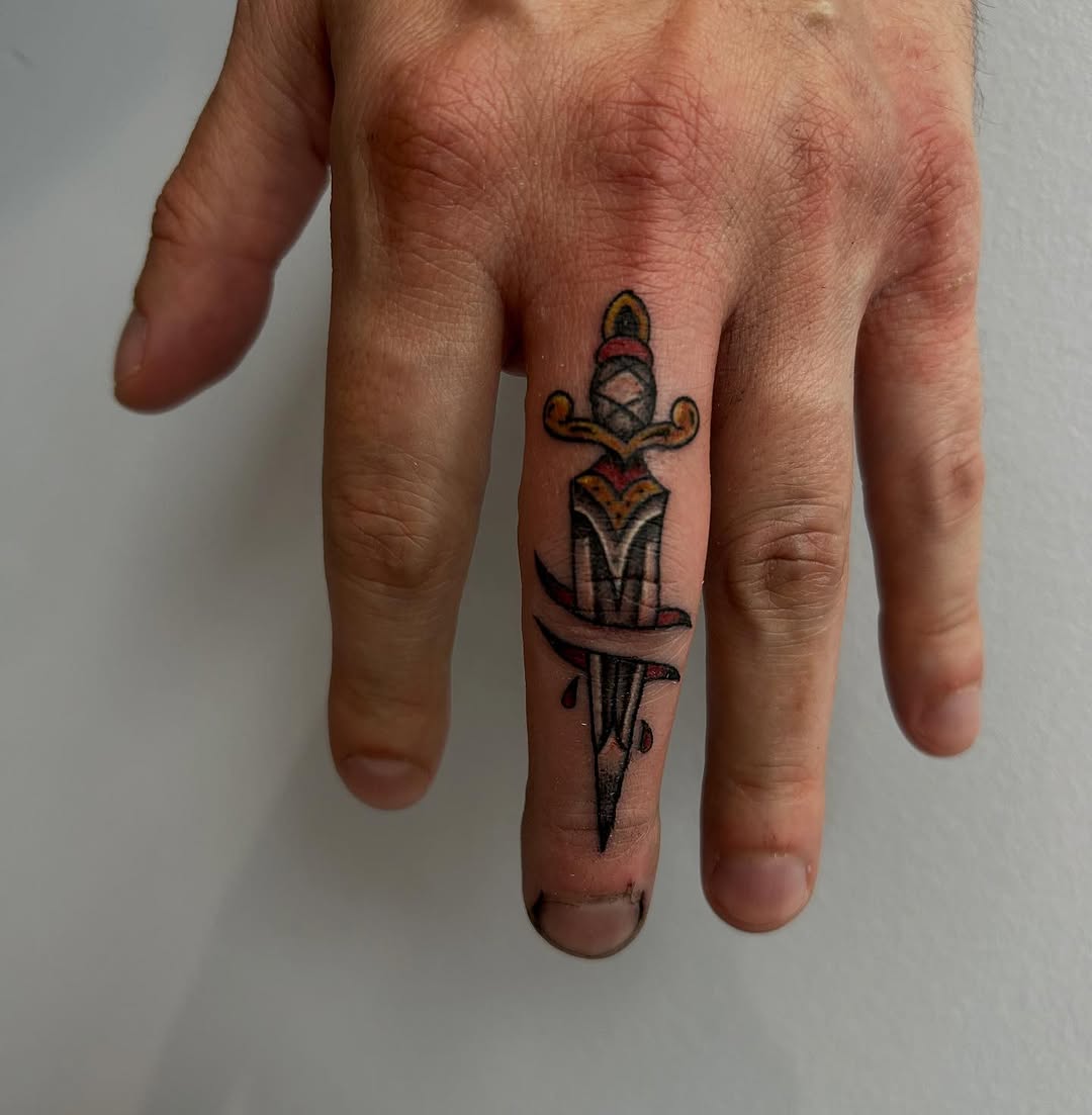 Tattoo by @chaotic__fern β american_traditional