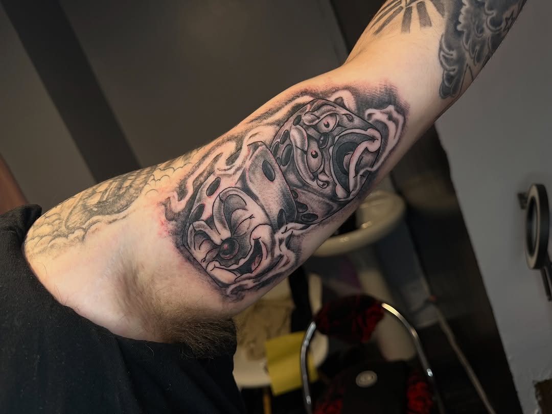 Tattoo by @tattoosbynahla โ black_and_grey