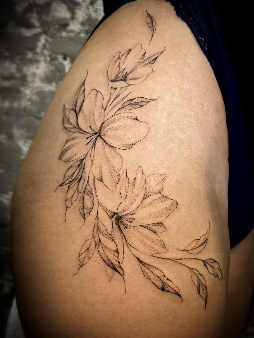Tattoo by @yuliiitattoo — fine_line, dotwork