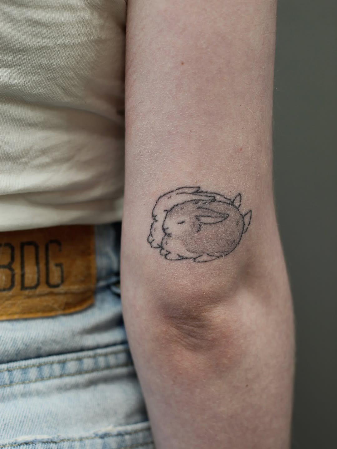 Tattoo by @amandaktattoos — fine_line, minimalist