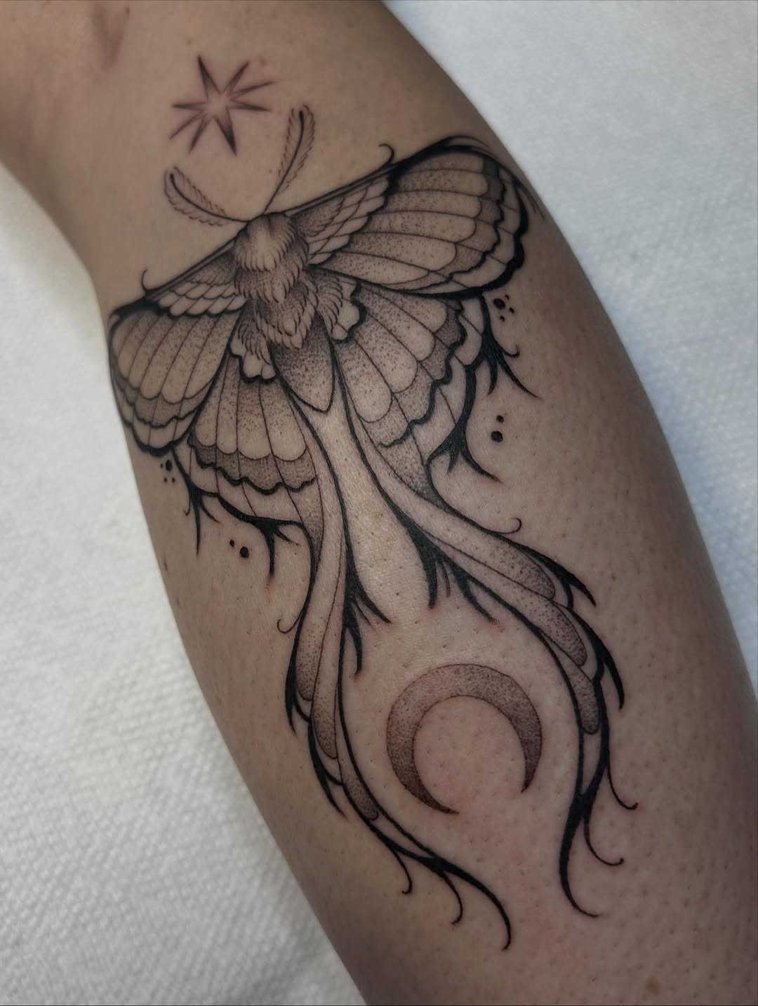 Tattoo by @tiffany.btattoos — dotwork, fine_line