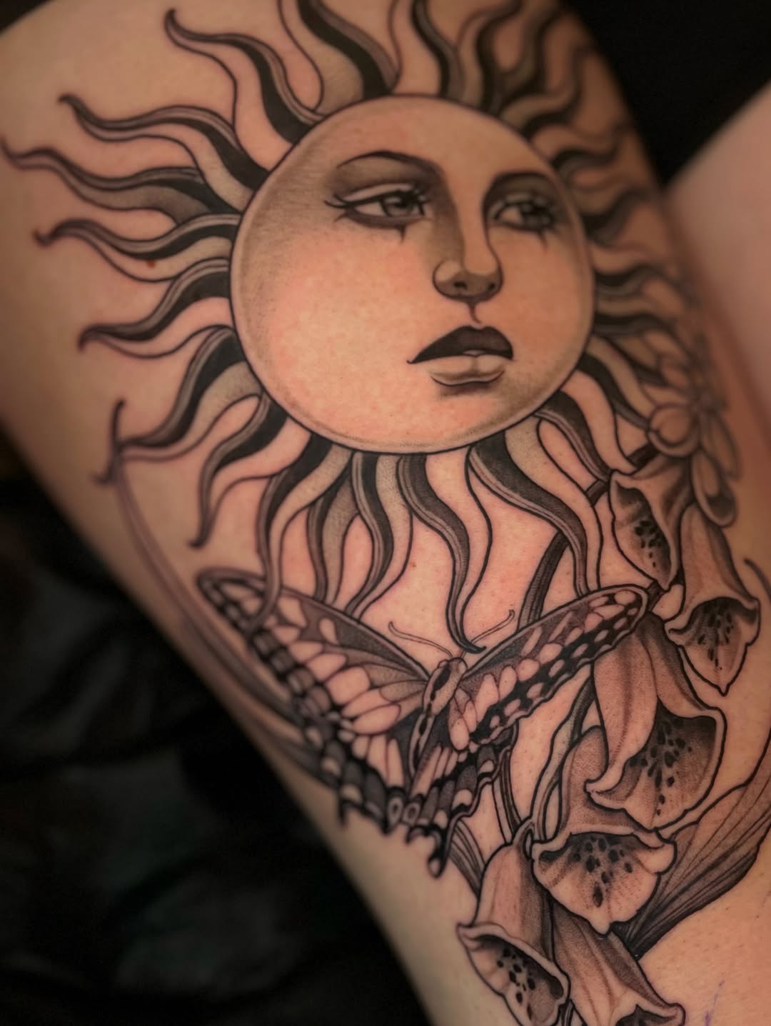 Tattoo by @madelart_ — black_and_grey, illustrative