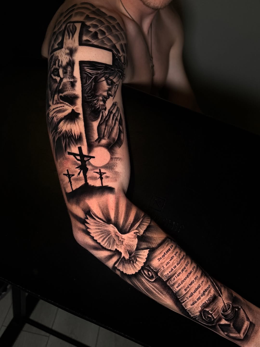 Tattoo by @tattedbyhenryfuentes — realism, black_and_grey