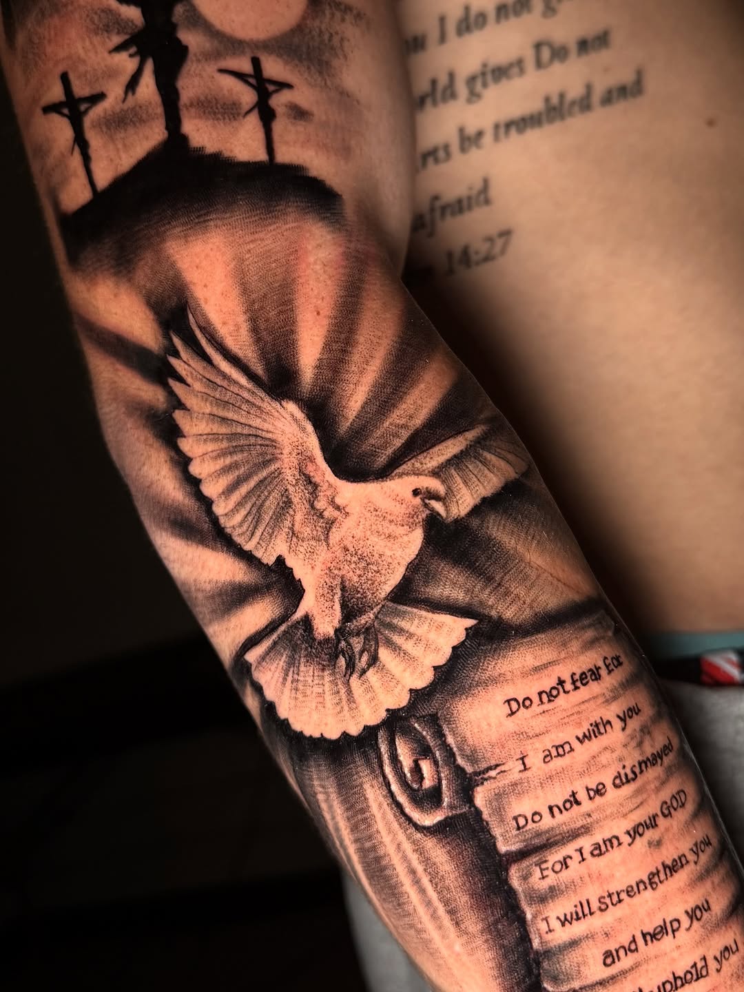 Tattoo by @tattedbyhenryfuentes — realism, black_and_grey