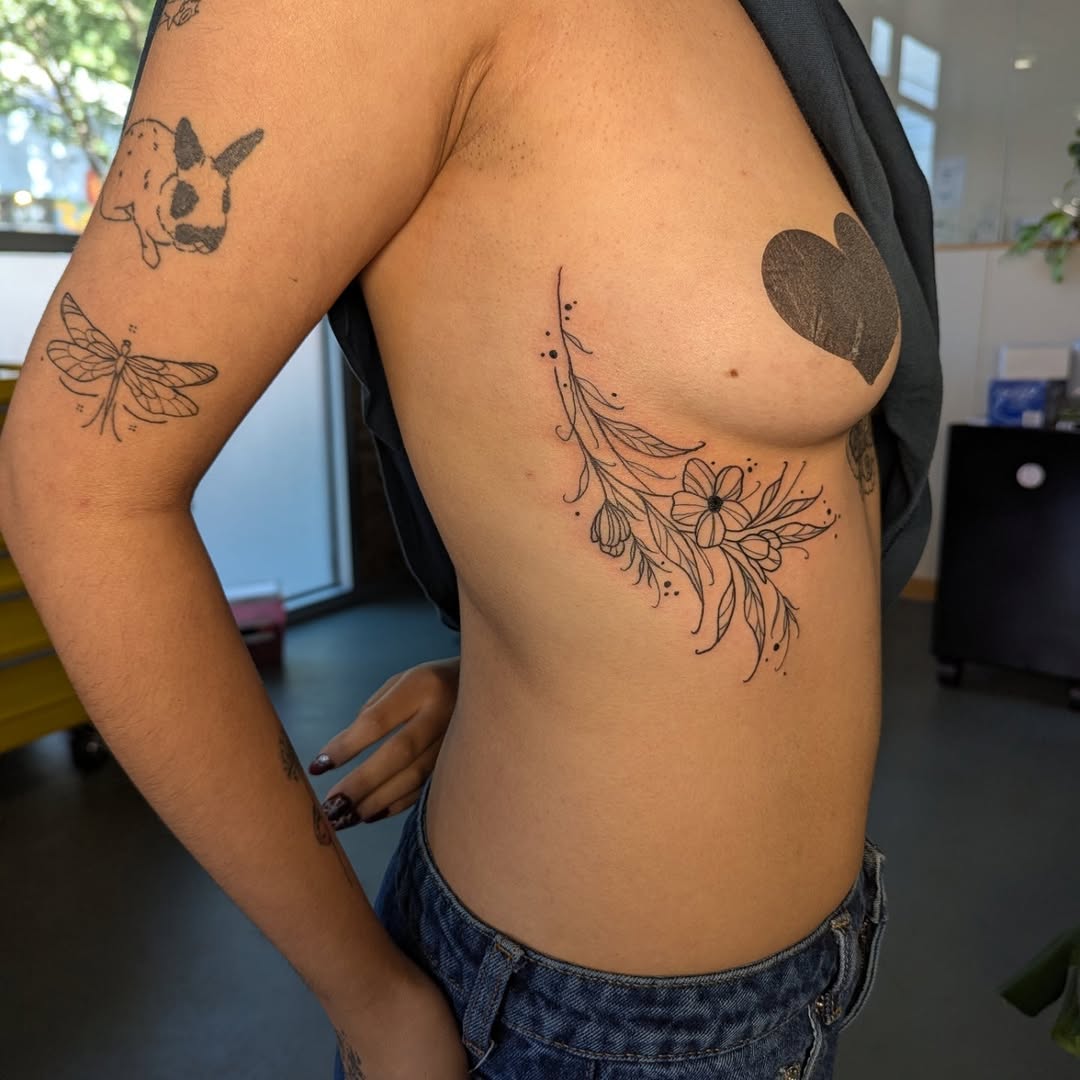 Tattoo by @bellab.tattoo — fine_line, minimalist