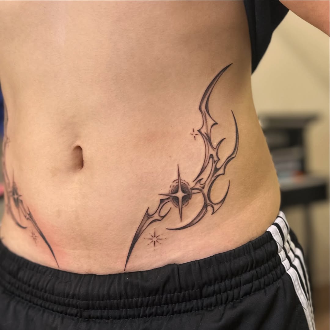 Tattoo by @roxotattoos — fine_line, ornamental