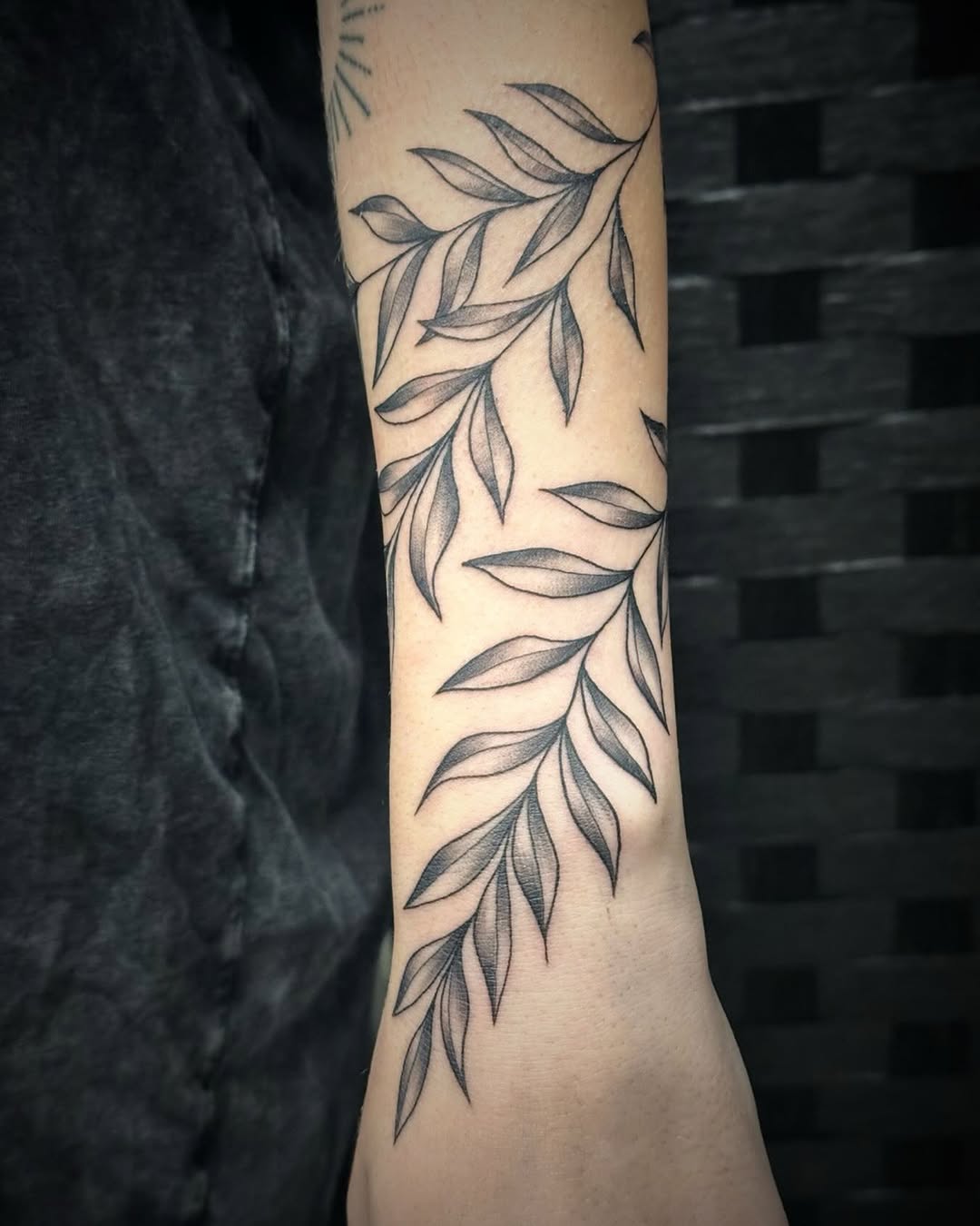 Tattoo by @lobos.ink โ fine_line, black_and_grey