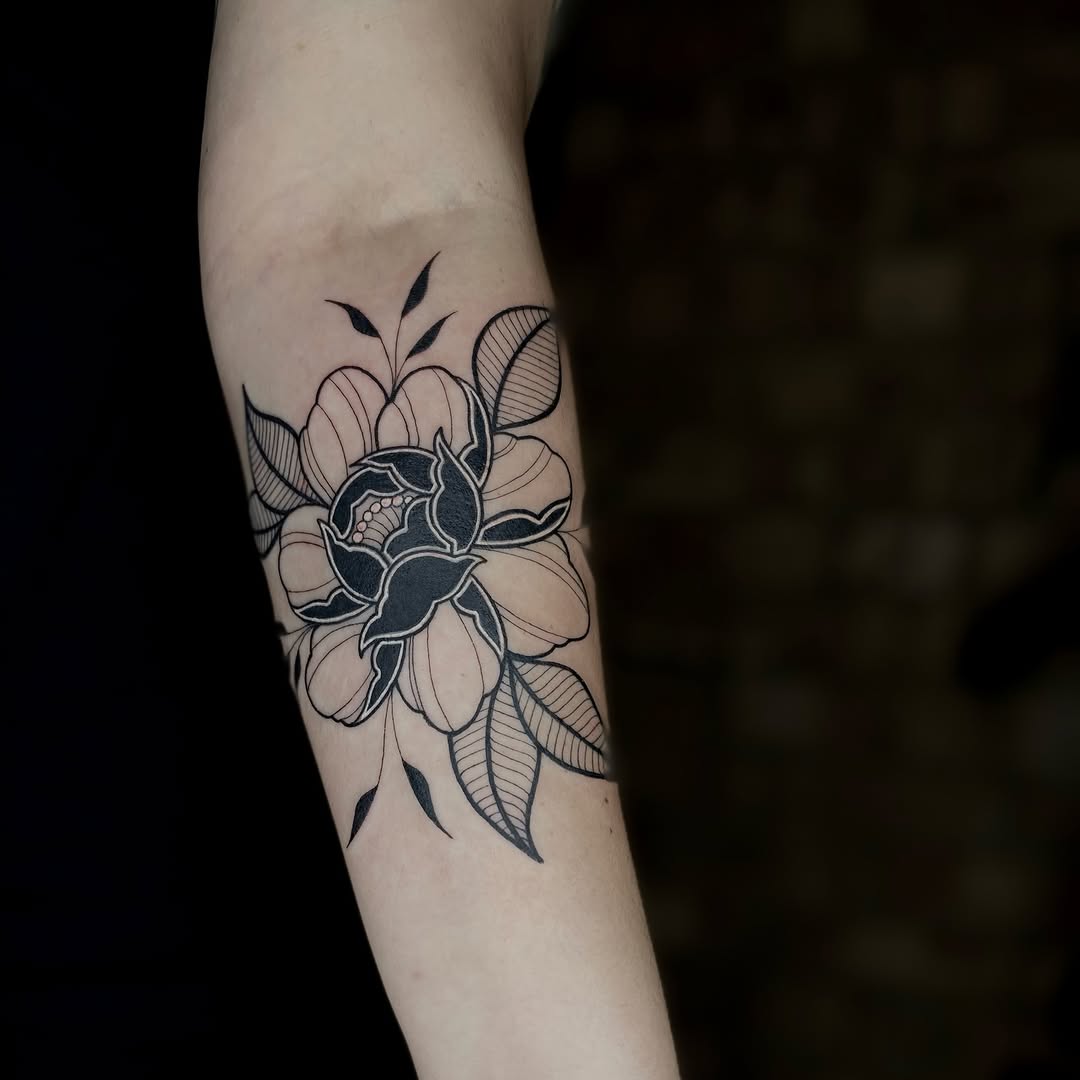 Tattoo by @tatemarthatattoo — black_and_grey, fine_line