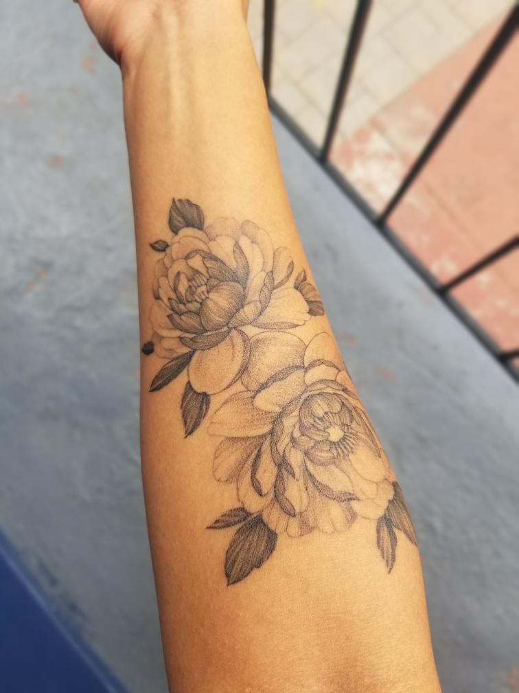 Tattoo by @misskwan — black_and_grey, illustrative
