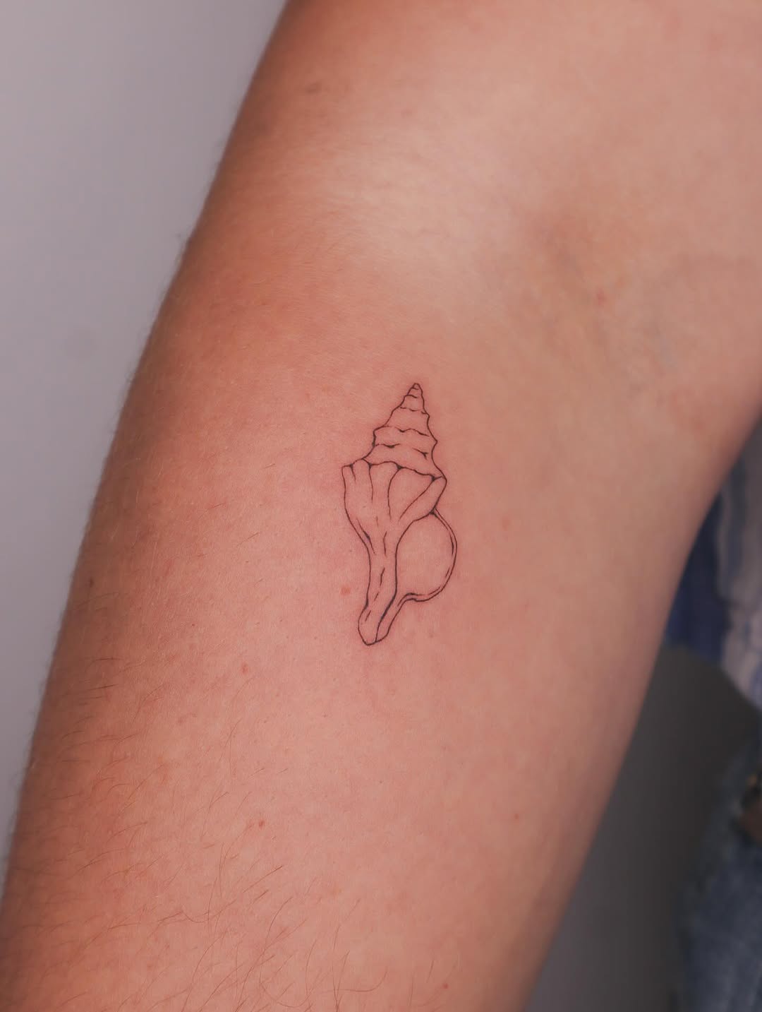 Tattoo by @lunar.tattoo.nyc β fine_line, minimalist