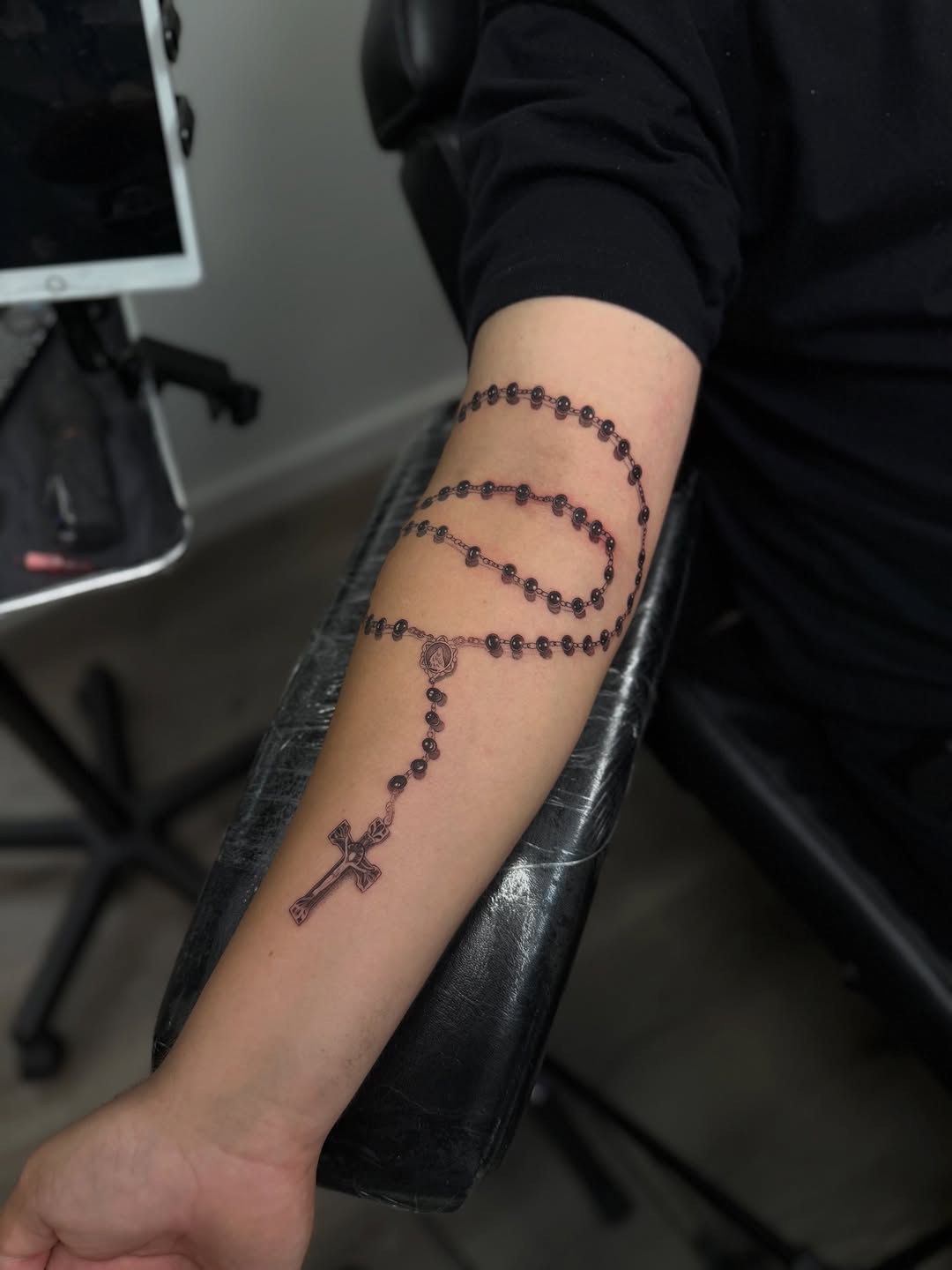 Tattoo by @v.valdivia — black_and_grey, realism