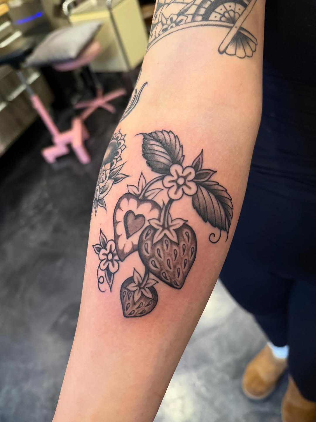 Tattoo by @tashavenola — illustrative, black_and_grey