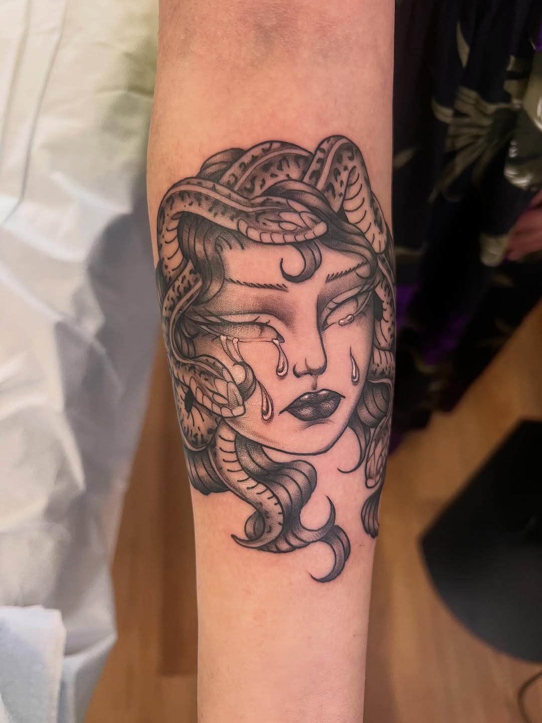Tattoo by @tashavenola — black_and_grey, illustrative