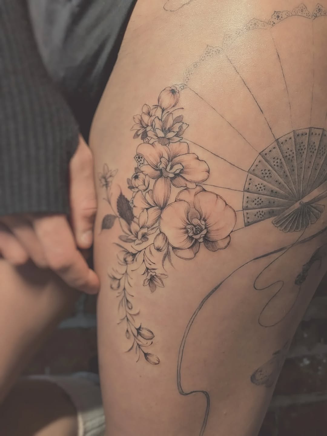 Tattoo by @tatie.ink โ fine_line, realism