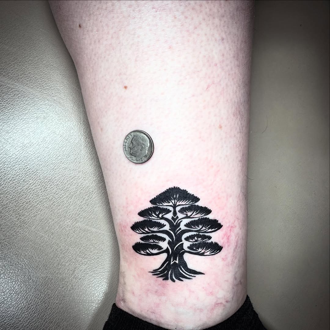 Tattoo by @deirdreaikin — blackwork