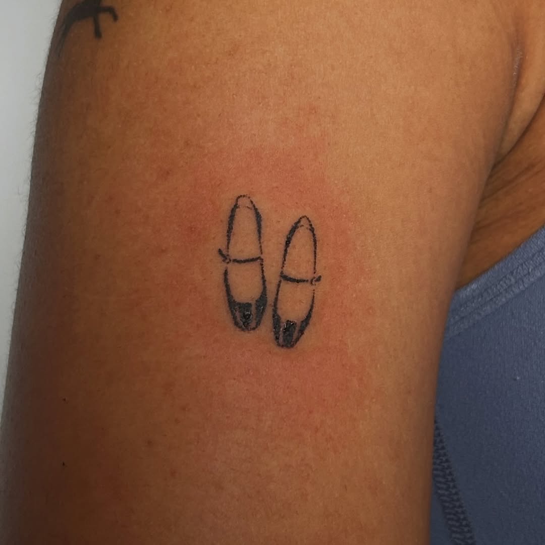 Tattoo by @slxpxke — fine_line, minimalist