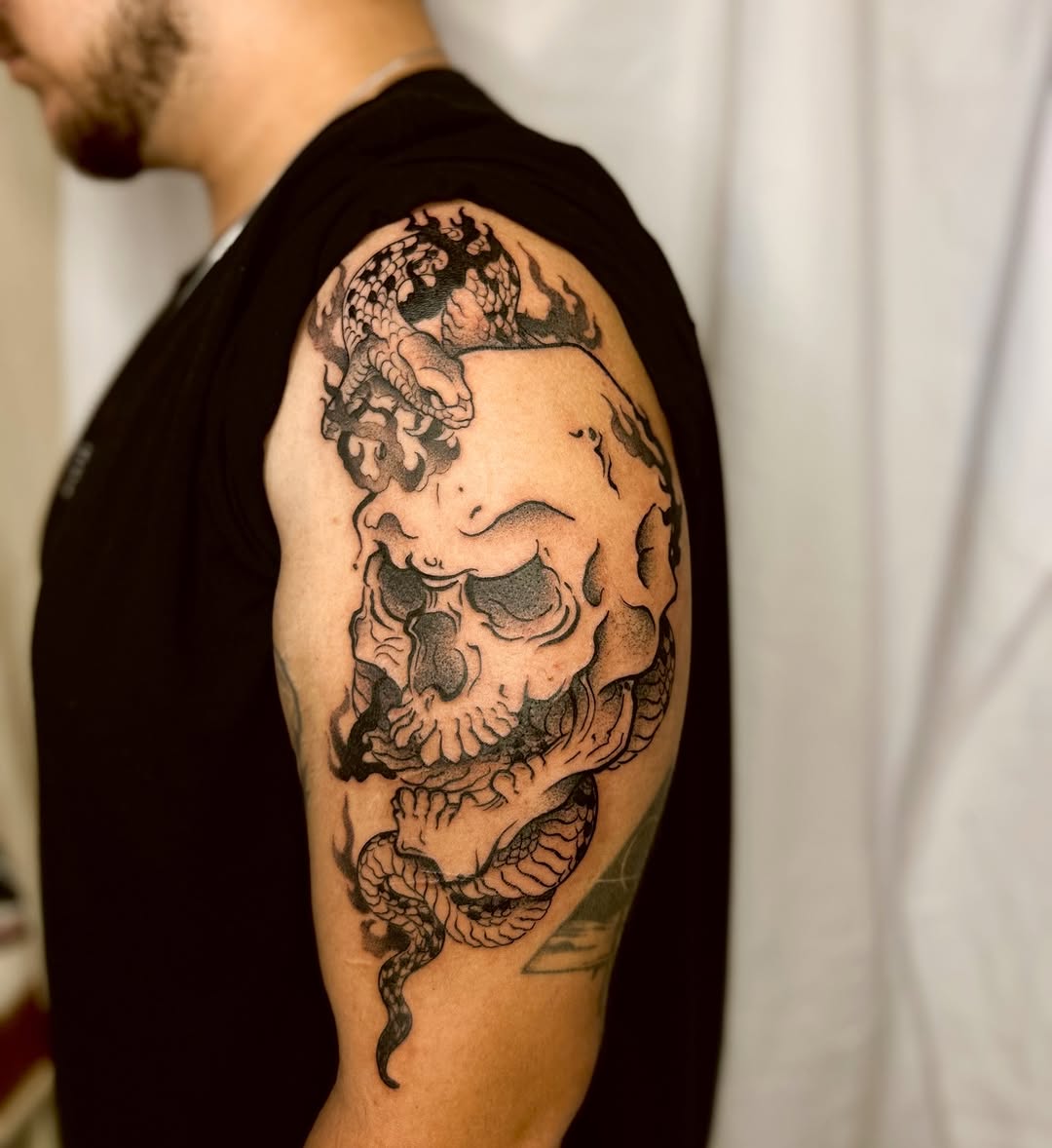 Tattoo by @tatuadoratallissa — black_and_grey, realism