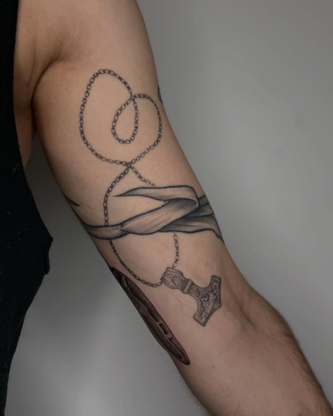 Tattoo by @carsytat — black_and_grey, realism