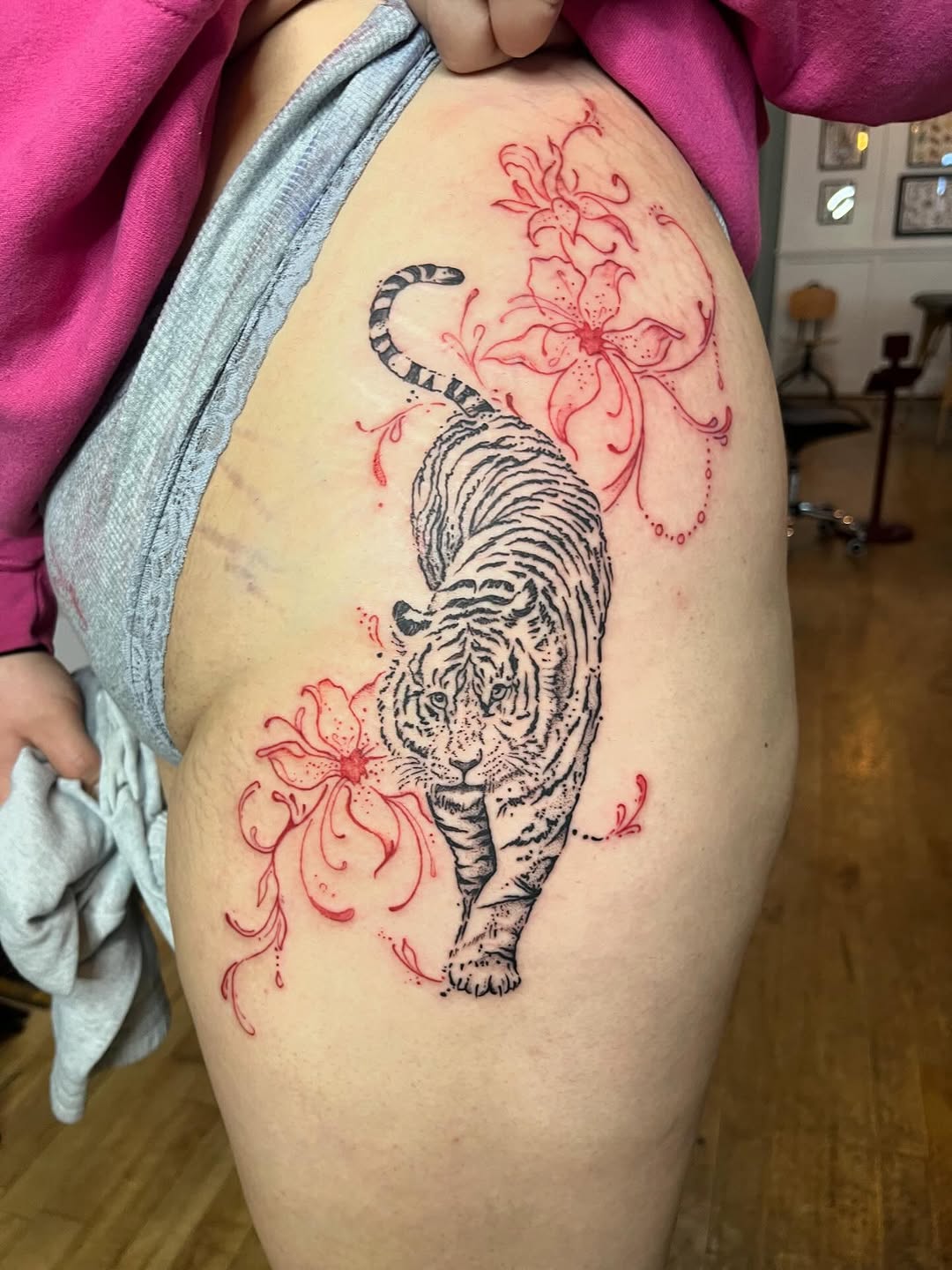 Tattoo by @tattoos.by.olivia β black_and_grey, fine_line