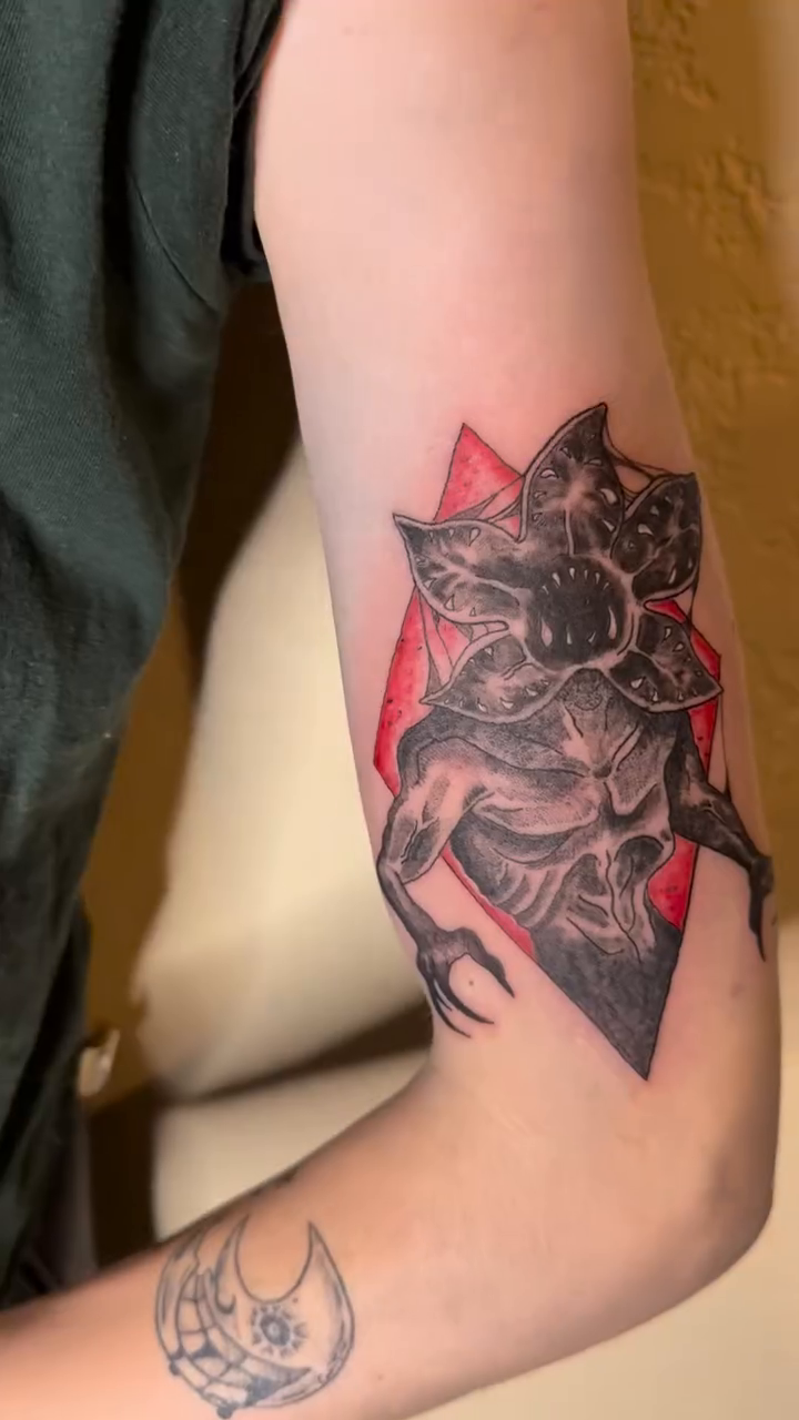 Tattoo by @etj_artistry — black_and_grey