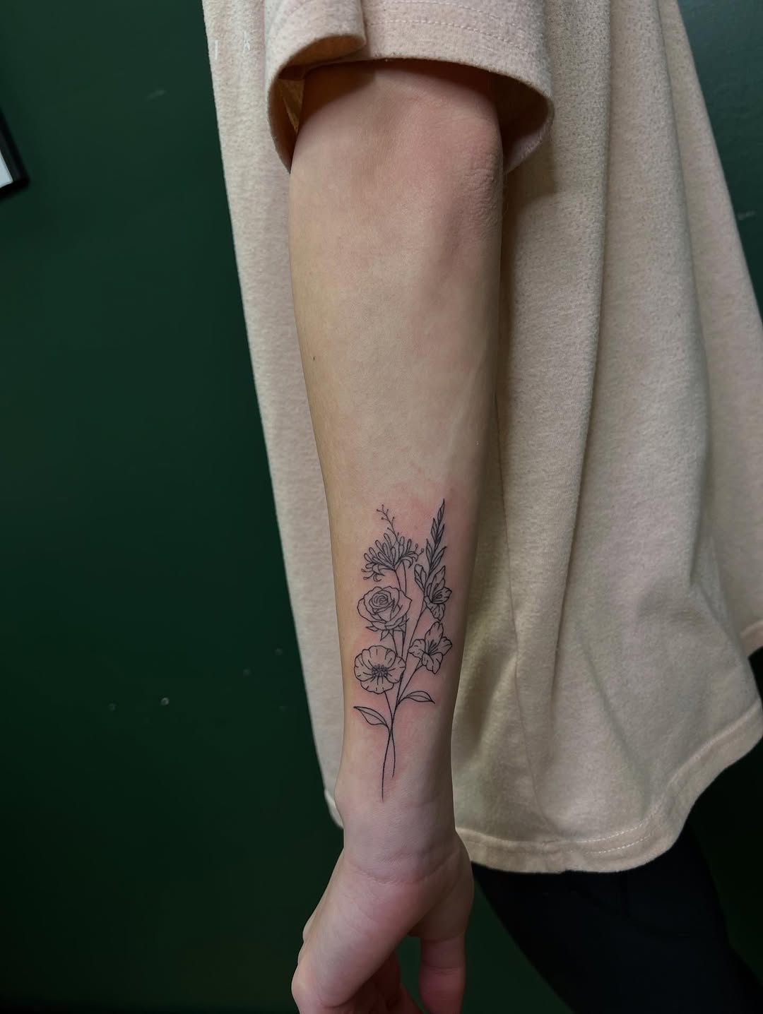 Tattoo by @tattoosbyrach — fine_line