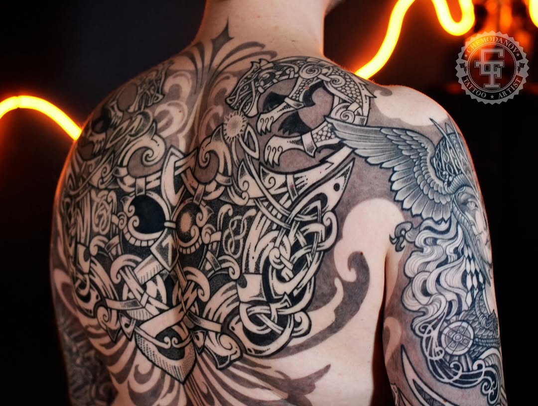 Tattoo by @chemodanov11 — black_and_grey, geometric