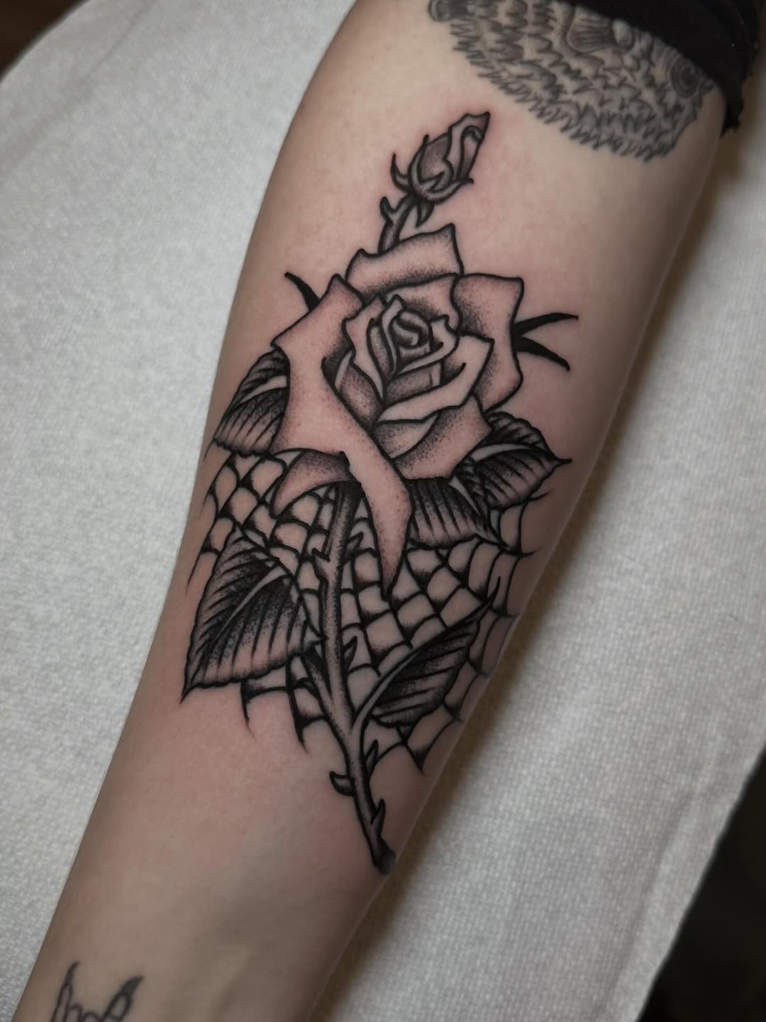 Tattoo by @lijxmachina — american_traditional, black_and_grey