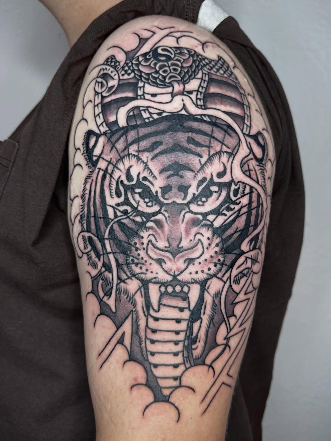 Tattoo by @lijxmachina — japanese_irezumi, black_and_grey