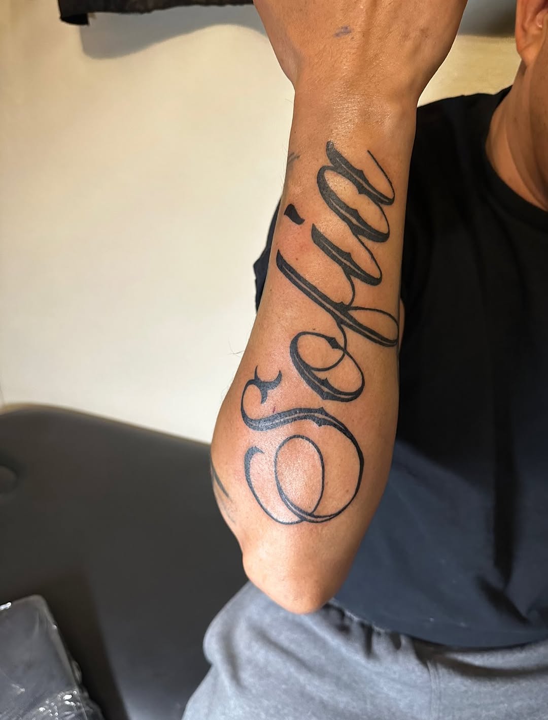 Tattoo by @lupita_inkk — lettering_script, blackwork