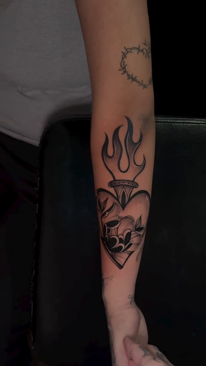 Tattoo by @zeaatattoos — black_and_grey, dark_realism