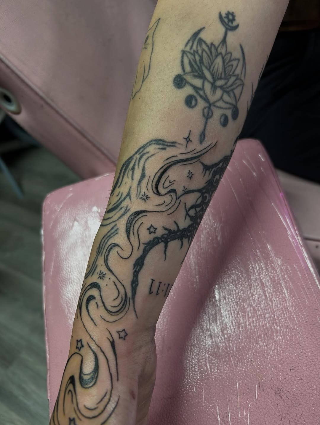 Tattoo by @emmysartemporium — black_and_grey, illustrative