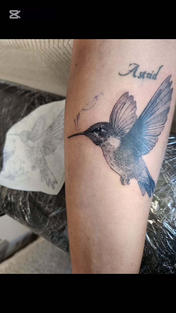 Tattoo by @soniajimenez_tattooo โ fine_line