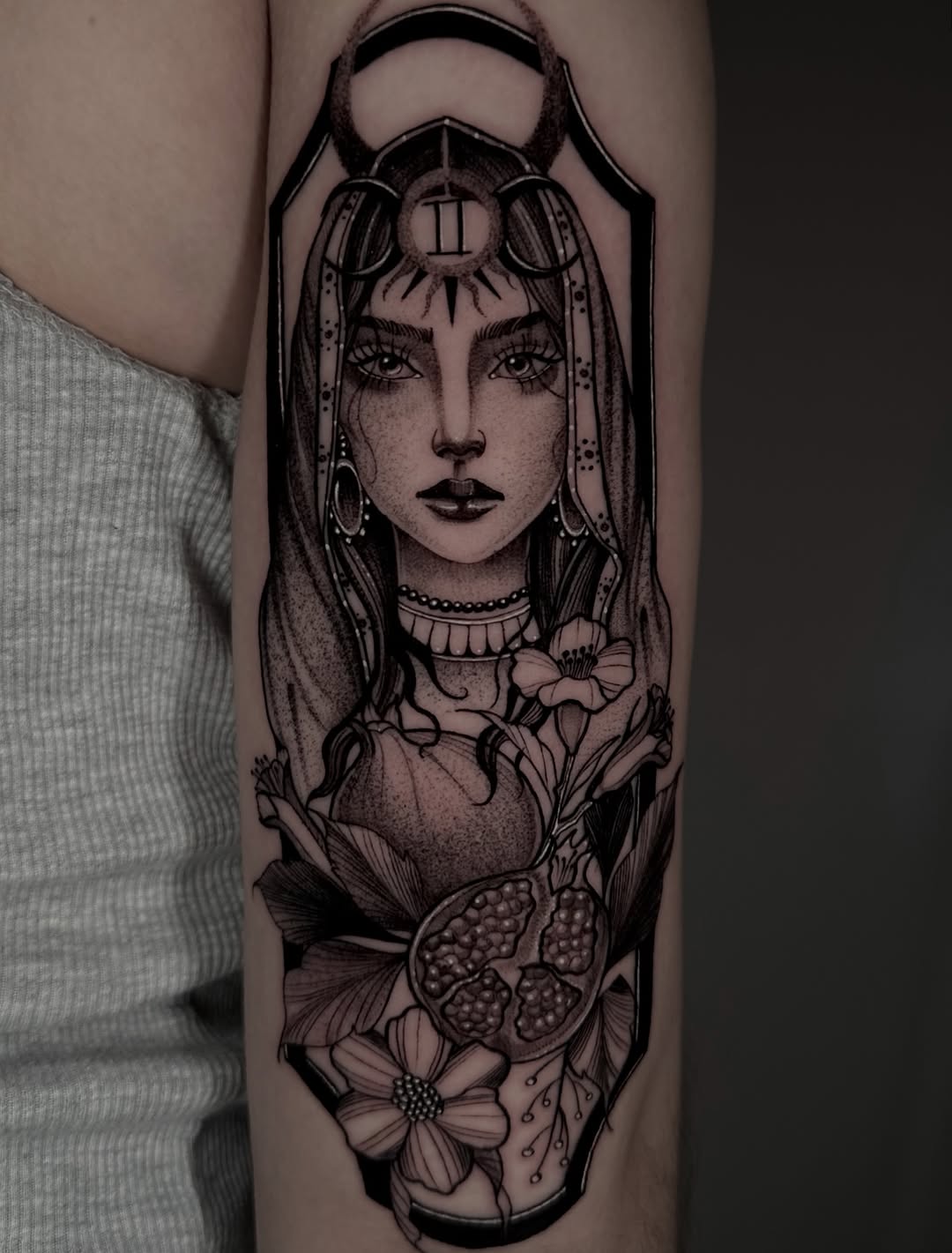 Tattoo by @alexx.arte โ black_and_grey, illustrative