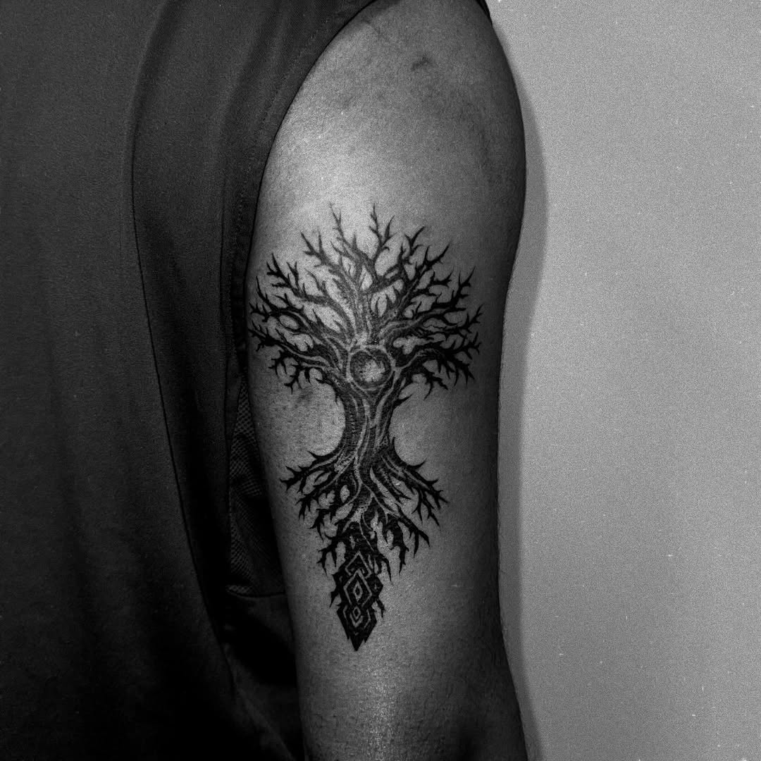 Tattoo by @markedbyyvonne — black_and_grey, illustrative
