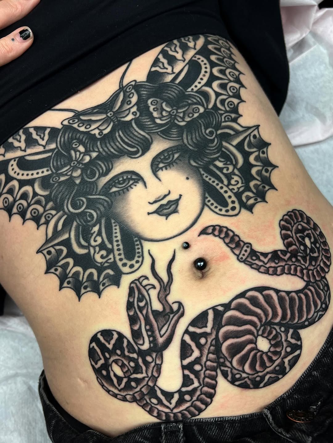 Tattoo by @leonetats โ american_traditional, illustrative