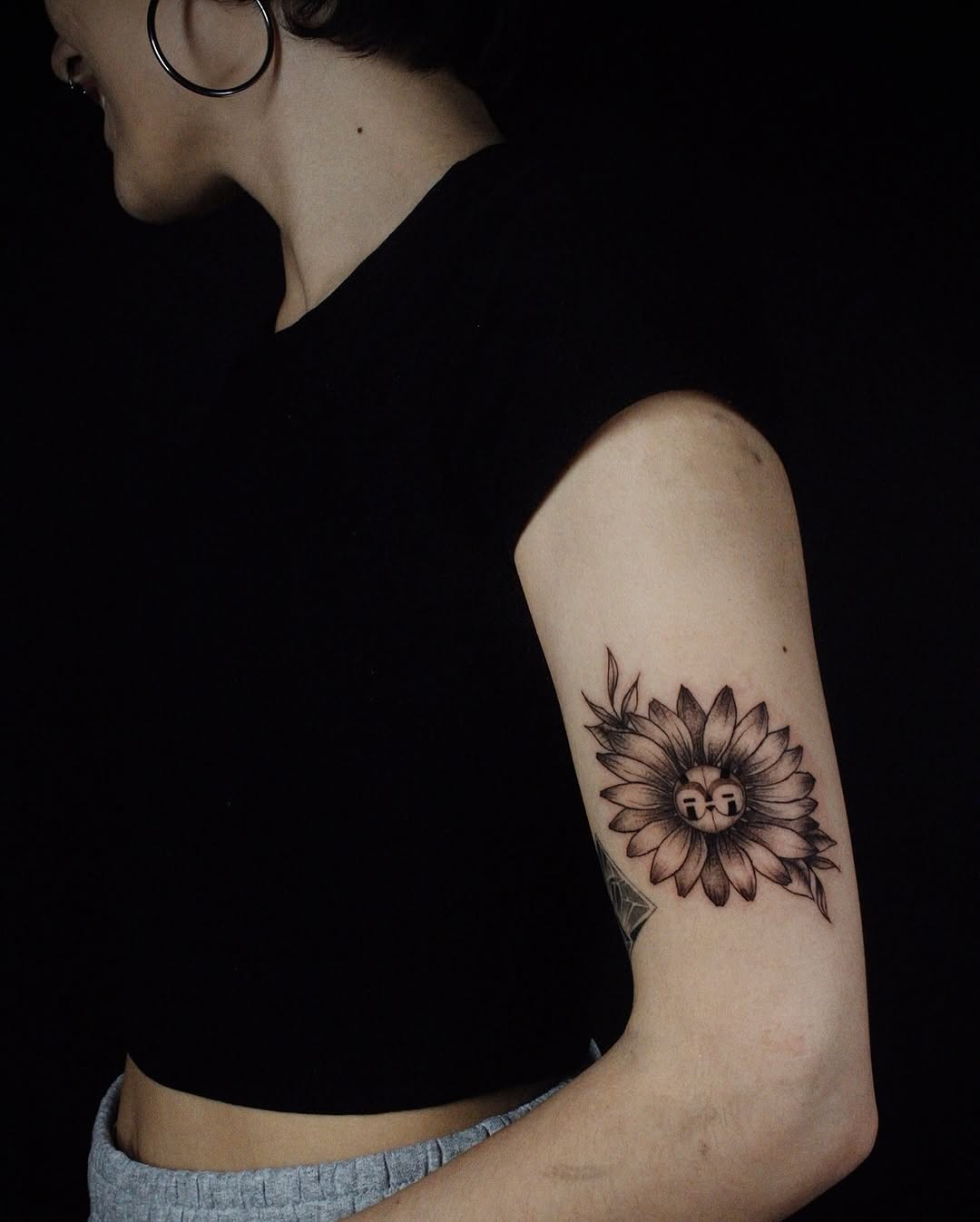 Tattoo by @kan.artistt — black_and_grey