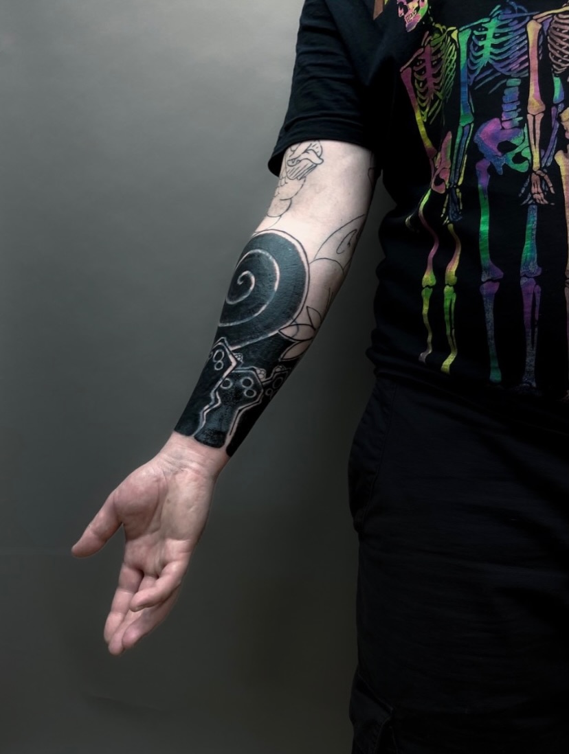Tattoo by @hori.saru — blackwork, geometric