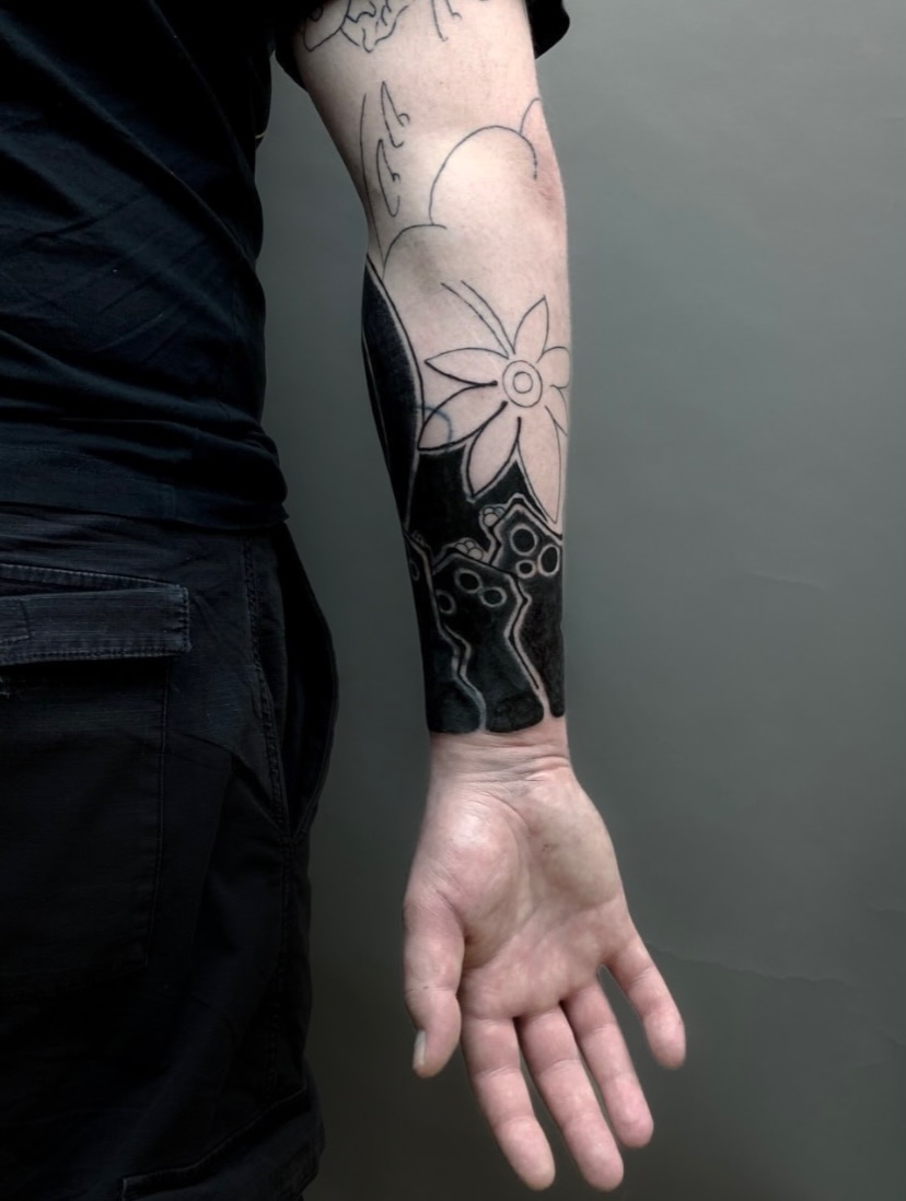 Tattoo by @hori.saru — blackwork, geometric