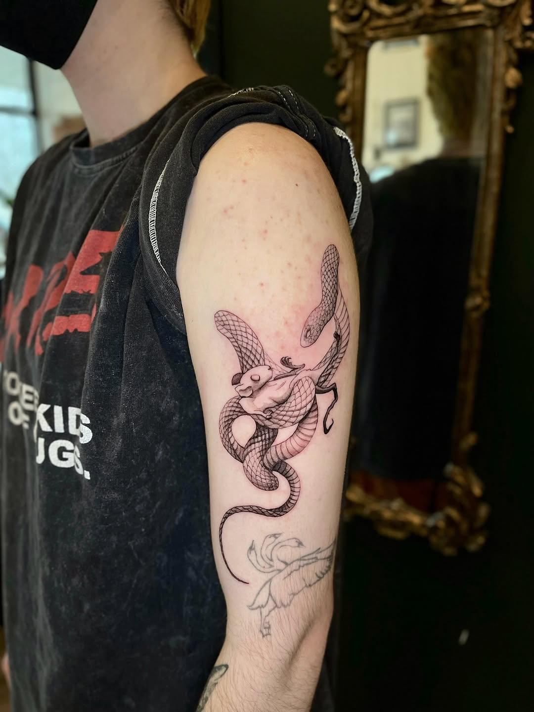 Tattoo by @smq_tattoo — black_and_grey, illustrative
