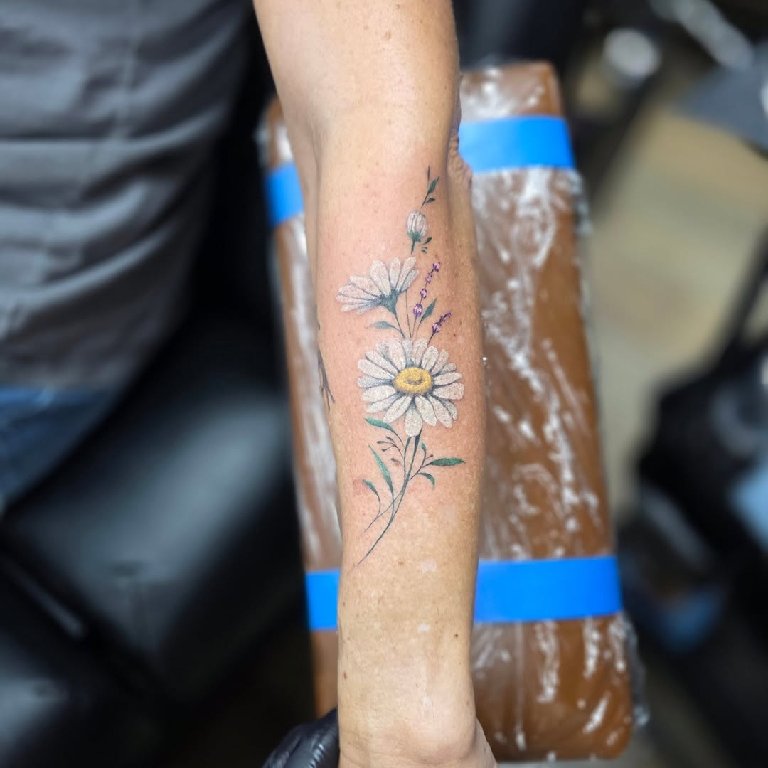 Tattoo by @lizzywiglz — fine_line, realism