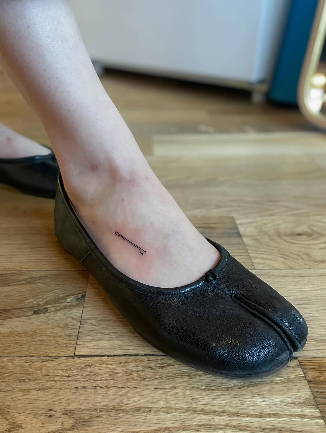 Tattoo by @lunar.tattoo.nyc β fine_line, minimalist