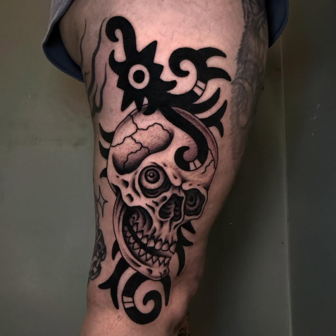 Tattoo by @louisetattooer — blackwork, illustrative