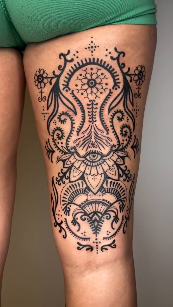 Tattoo by @leneya__valenti — geometric, ornamental