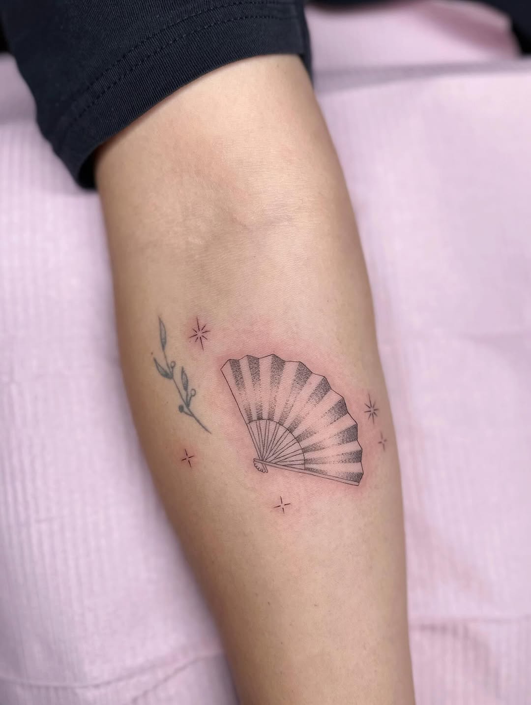Tattoo by @crybaby.inked.pdx — fine_line, illustrative