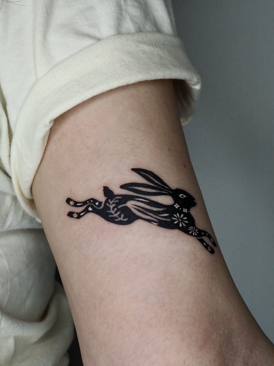 Tattoo by @aeyetat โ blackwork