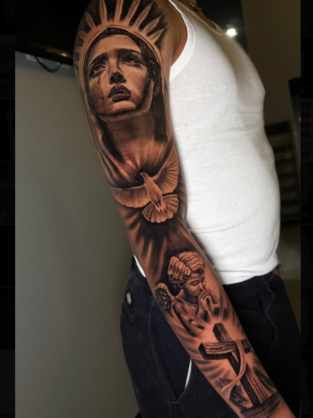 Tattoo by @tattedbyhenryfuentes — realism, black_and_grey