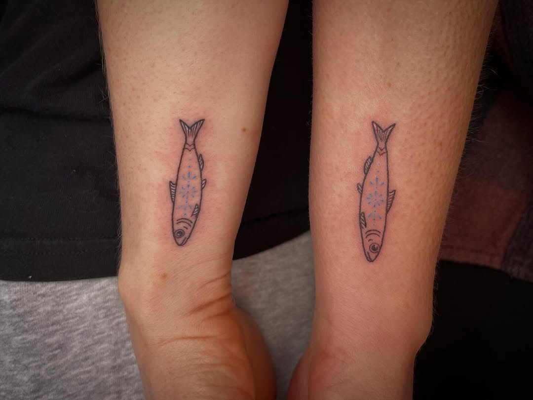 Tattoo by @peachdoestattoos โ illustrative, fine_line