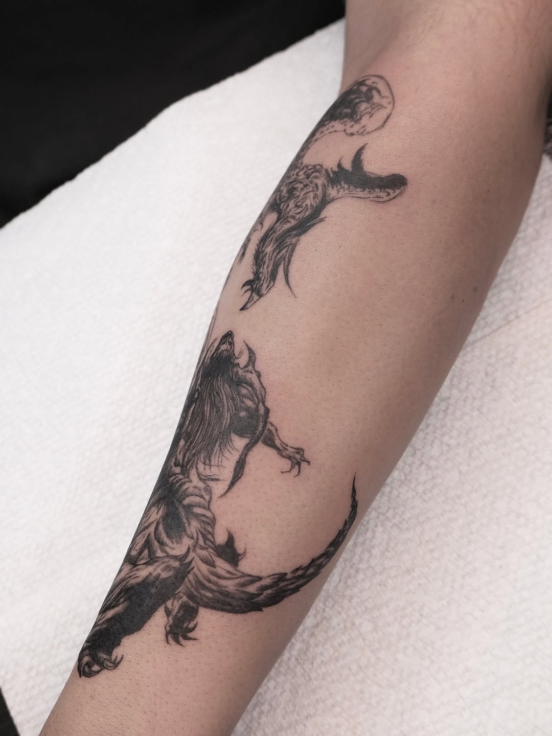 Tattoo by @hanakaki_tattoos โ blackwork