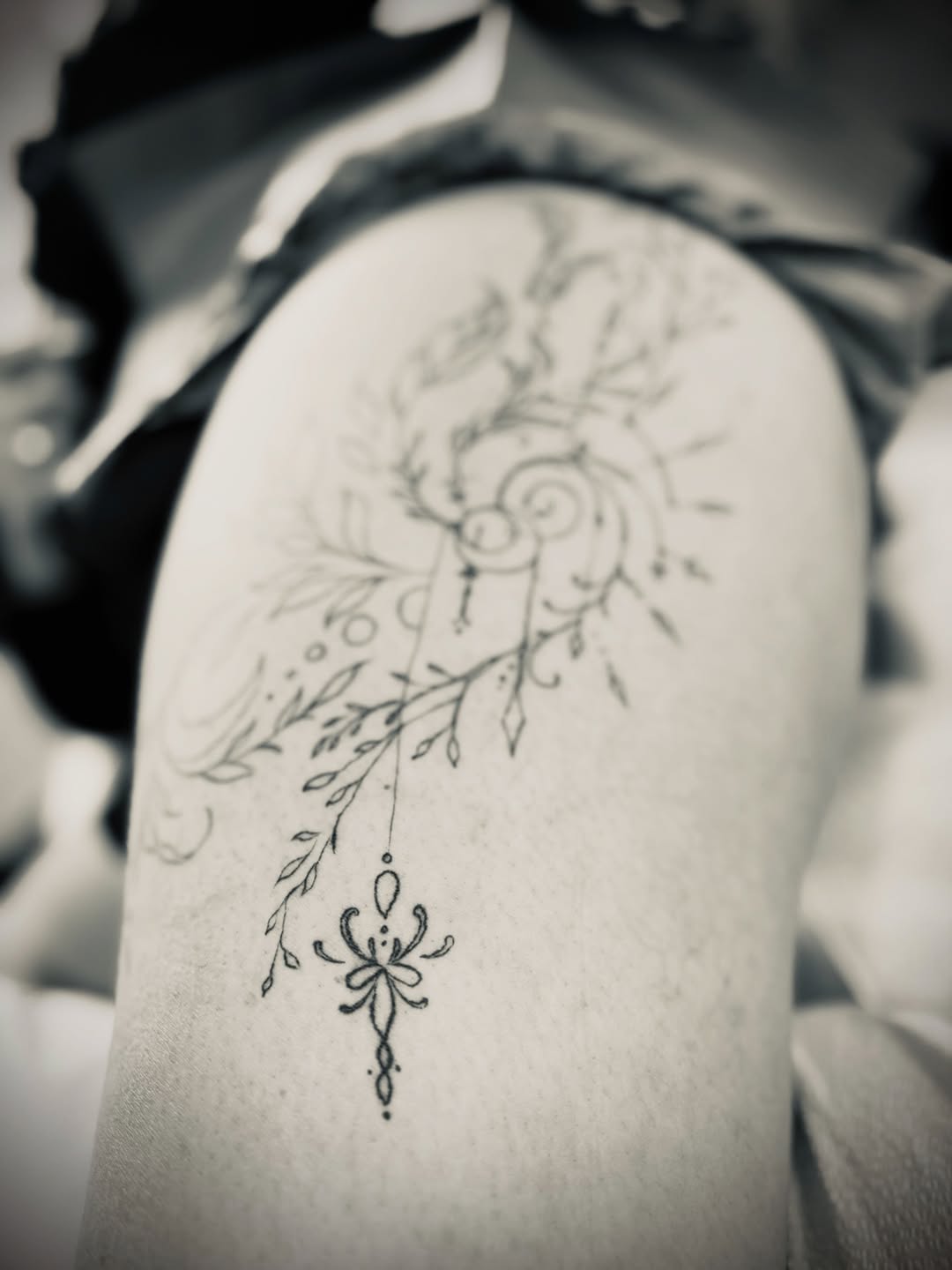 Tattoo by @tattoosbyanna — fine_line, ornamental