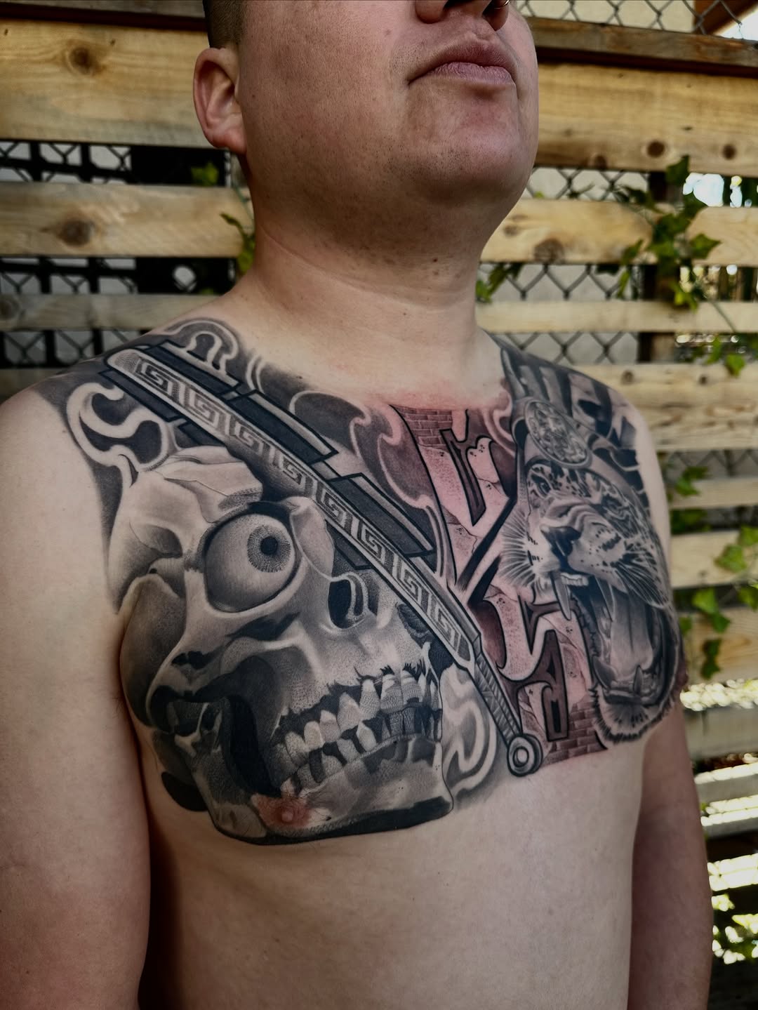 Tattoo by @dmisetattoos โ black_and_grey, realism